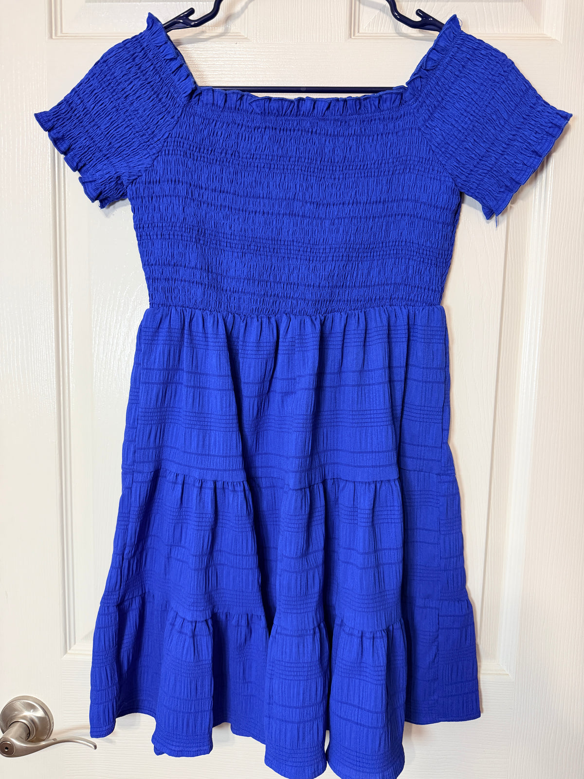 off-the-shoulder mini dress smocked bodice and a tiered, ruffled skirt size medium