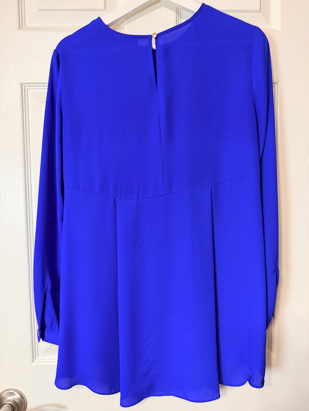 Vince Camuto long sleeve hi-lo blouse