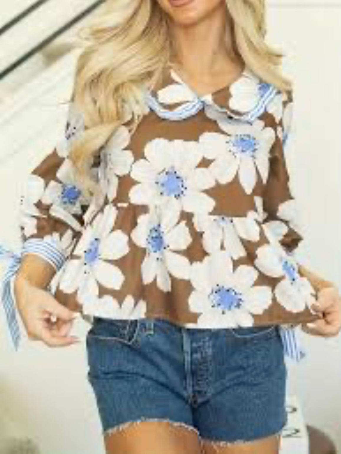 Floral Print Peter Pan Collar Blouse (30-day rental)