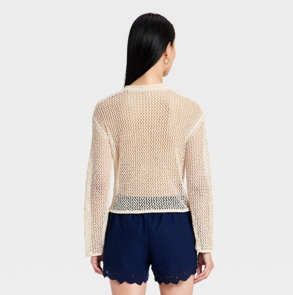 Women’s Pull-Over Sweater