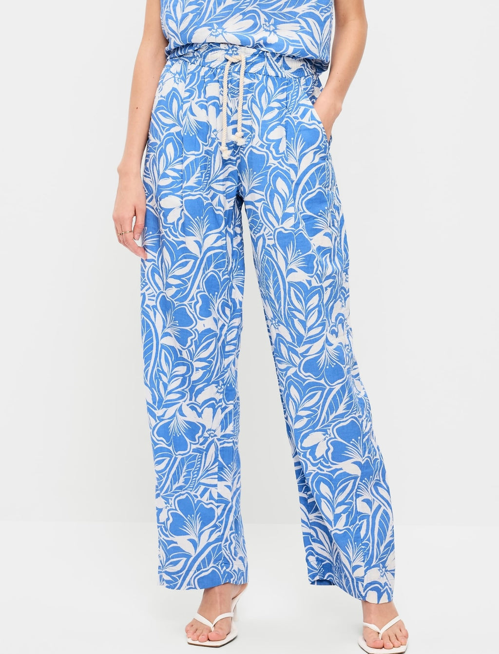 High-Waisted Crinkle Gauze Barrel Ankle Pants (30-day rental)