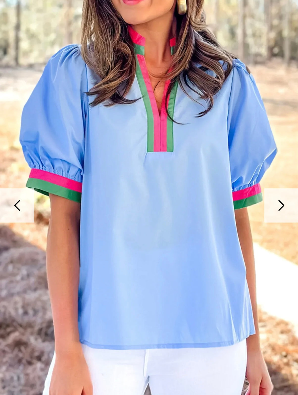 Contrast Trim Notched Short Sleeve Blouse (30-day rental)