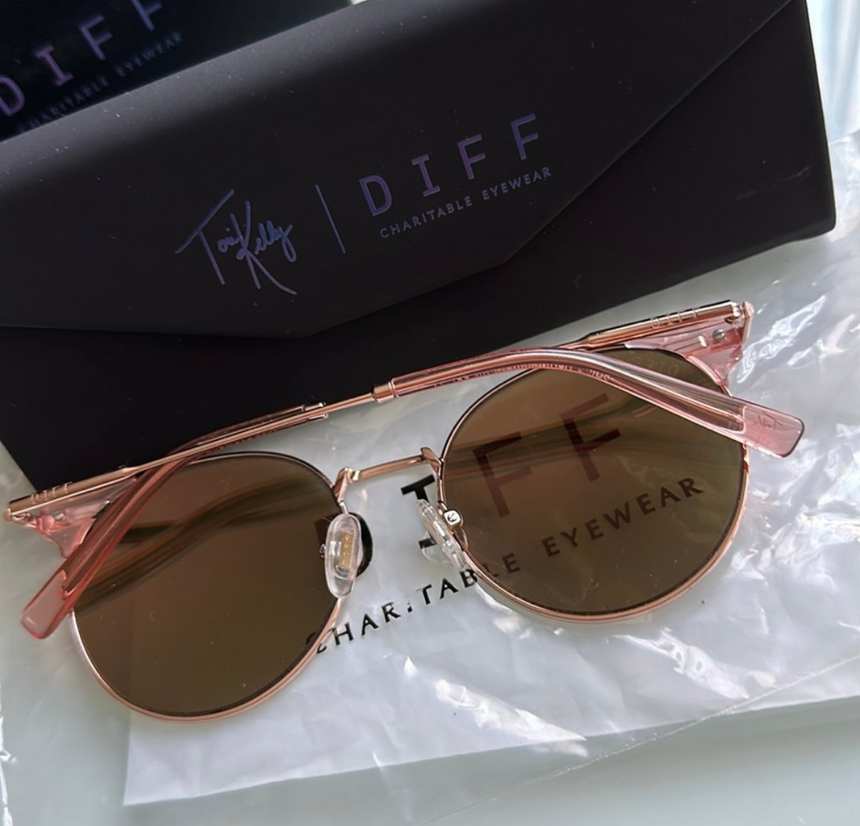 Diff Rosegold Mirrored Sunglasses (30-day rental)